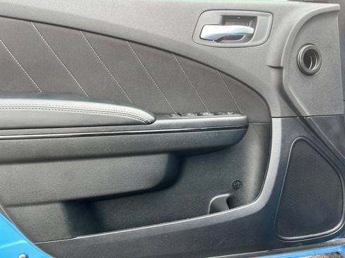 Used 2023 Dodge Charger SXT w/ Blacktop Package image 15