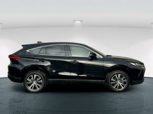 Used 2024 Toyota Venza LE image 7