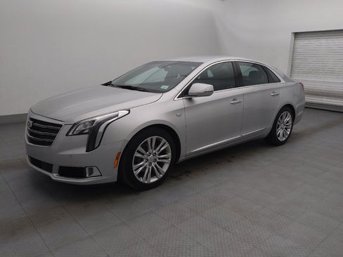 Used 2018 Cadillac XTS Luxury image 2