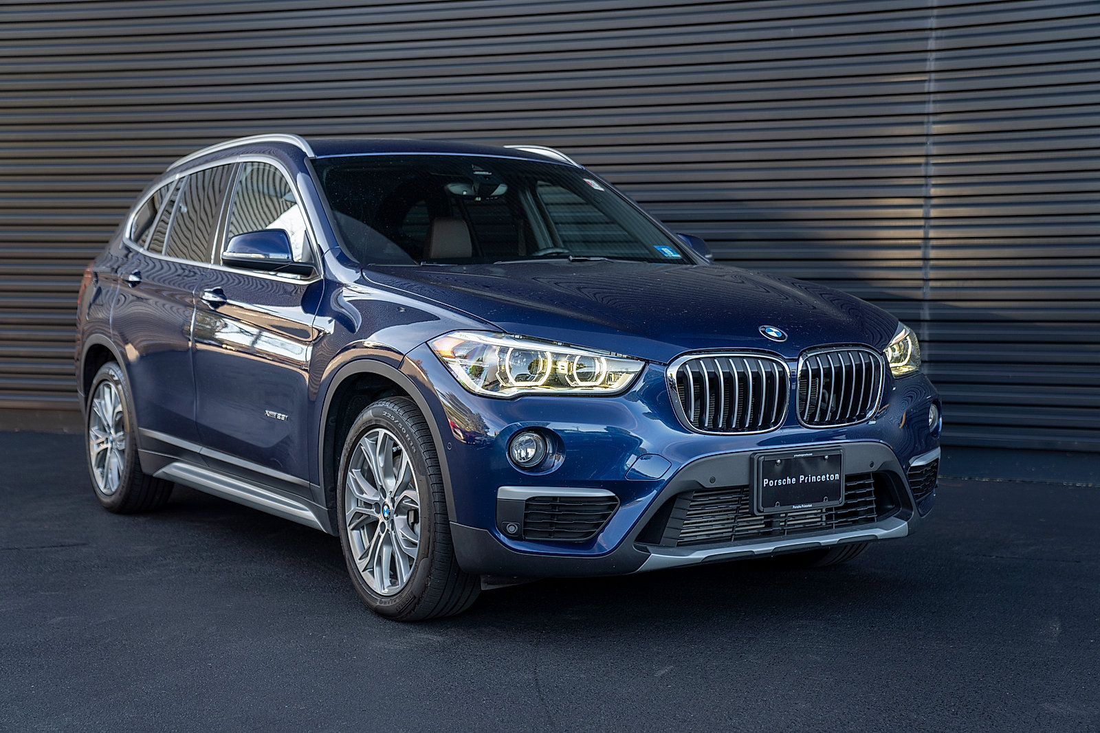 Used 2017 BMW X1 xDrive28i AWD/4WD image 25