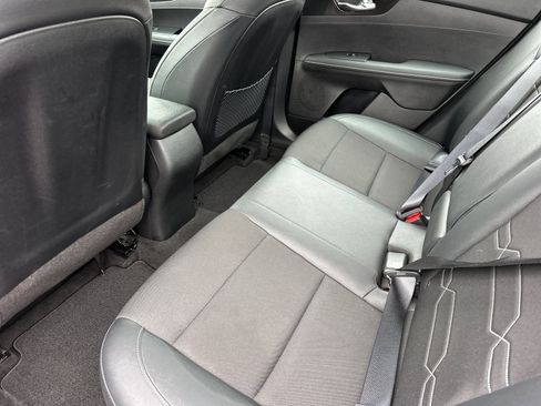 Used 2024 Kia Forte GT-Line w/ GT-Line Premium Package image 12