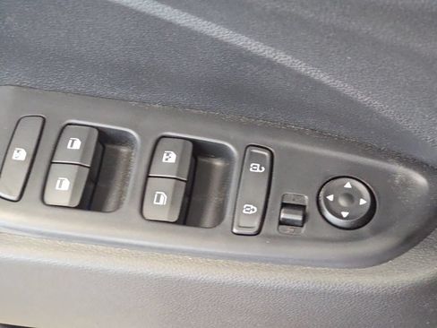 New 2026 Hyundai Venue SEL FWD image 28