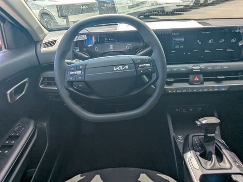 New 2026 Kia K4 FWD image 15