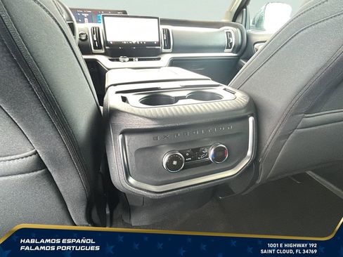 Used 2025 Ford Expedition Max Active AWD/4WD image 29
