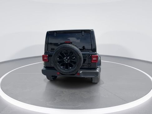 Used 2025 Jeep Wrangler Unlimited Sahara w/ Safety Group AWD/4WD image 17