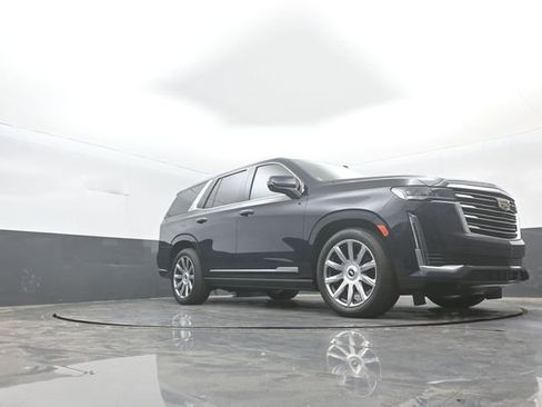Used 2023 Cadillac Escalade Premium Luxury Platinum w/ Heavy-Duty Trailer Package AWD/4WD image 32