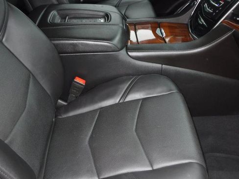 Used 2015 Cadillac Escalade Premium AWD/4WD image 2