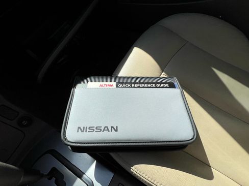 Used 2003 Nissan Altima 3.5 SE image 55