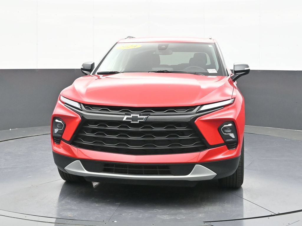 Used 2024 Chevrolet Blazer LT w/ Midnight/Sport Edition FWD image 2
