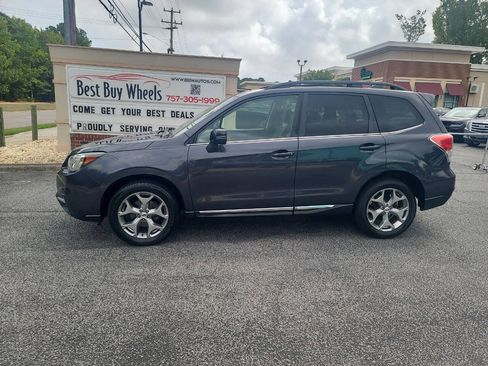 Used 2018 Subaru Forester 2.5i Touring AWD/4WD image 3