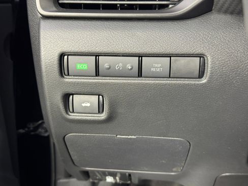 Used 2021 Nissan Sentra S image 16