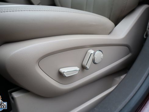 Used 2023 Lincoln Nautilus Reserve AWD/4WD image 14