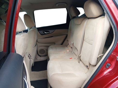 Used 2015 Nissan Rogue S image 13