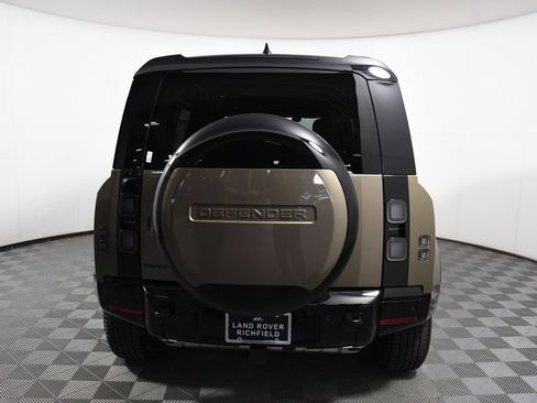 New 2026 Land Rover Defender 110 X-Dynamic SE AWD/4WD image 5