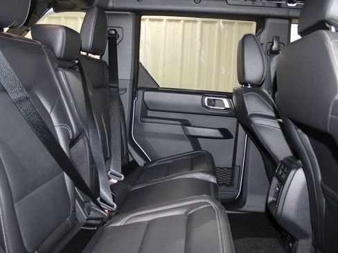 New 2025 Ford Bronco Outer Banks image 28