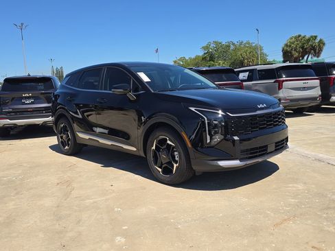 New 2026 Kia Sportage EX FWD image 2