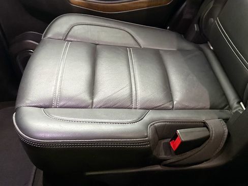 Used 2018 GMC Yukon Denali w/ Denali Ultimate Package image 29