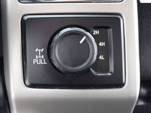 Used 2017 Ford F350 Lariat w/ Lariat Value Package AWD/4WD image 25
