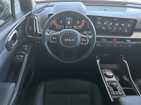 Used 2025 Kia Sorento EX image 38