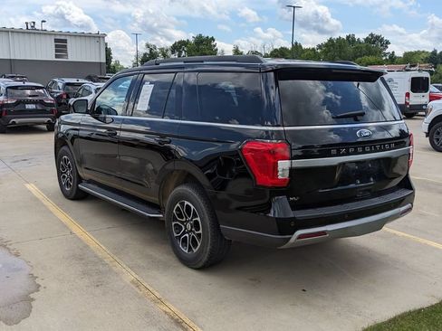 Used 2023 Ford Expedition XLT AWD/4WD image 5