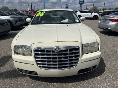 Used 2008 Chrysler 300 Touring RWD image 6