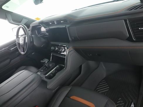 Used 2024 GMC Sierra 1500 AT4 w/ Technology Package image 31