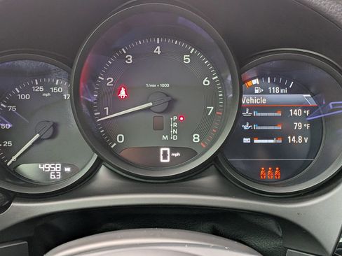 Used 2025 Porsche Macan image 17