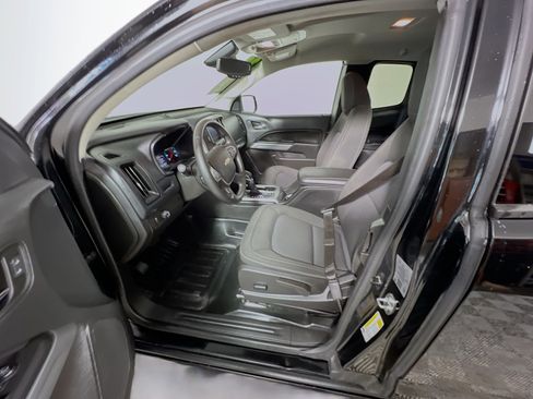 Used 2022 Chevrolet Colorado LT w/ Fleet Safety Package image 15