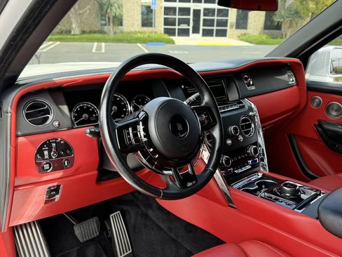 Used 2021 Rolls-Royce Cullinan AWD/4WD image 16