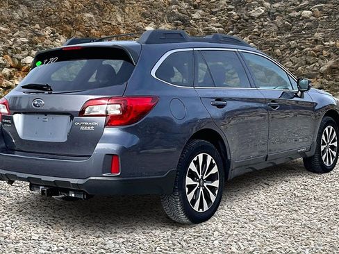 Used 2015 Subaru Outback 2.5i Limited image 2