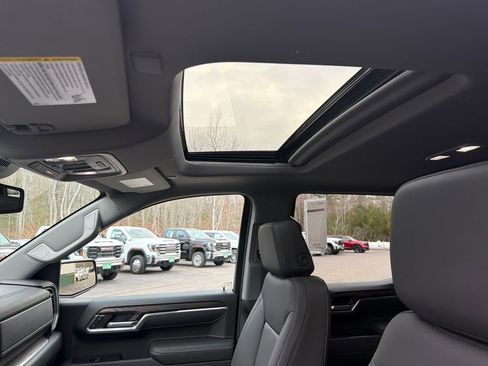 New 2026 GMC Sierra 1500 SLT w/ SLT Convenience Package image 19