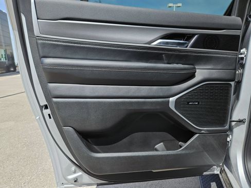 New 2026 Jeep Grand Wagoneer L Limited AWD/4WD image 13
