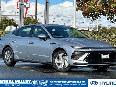 New 2026 Hyundai Sonata SE image 1