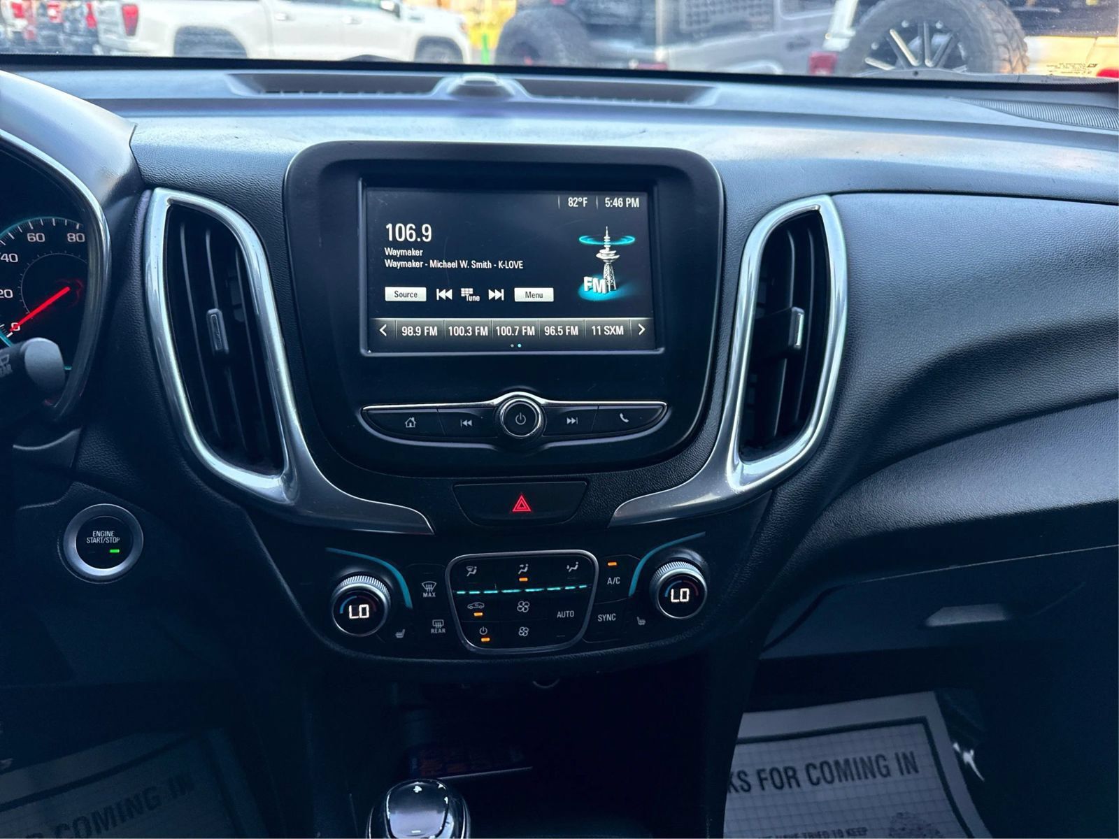 Used 2018 Chevrolet Equinox LT FWD image 14