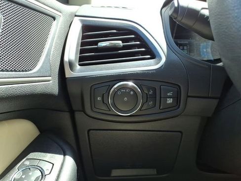 Used 2023 Ford Edge SEL w/ Convenience Package AWD/4WD image 13