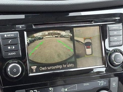 Used 2022 Nissan Rogue Sport SV w/ Technology Package image 17