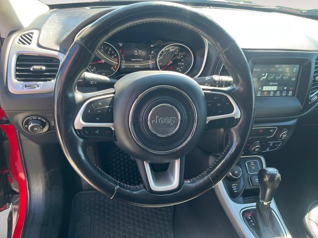 Used 2018 Jeep Compass Latitude w/ Popular Equipment Group AWD/4WD image 13