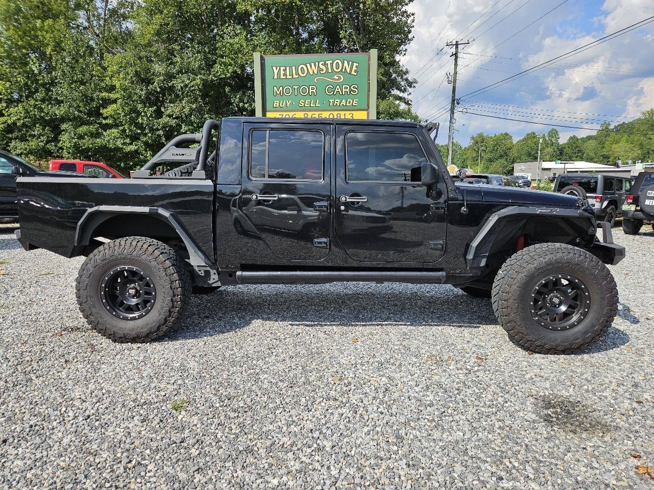 Used 2017 Jeep Wrangler Unlimited Sport w/ Quick Order Package 24S AWD/4WD image 2