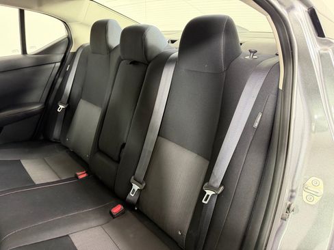 Used 2021 Nissan Sentra SV FWD image 18