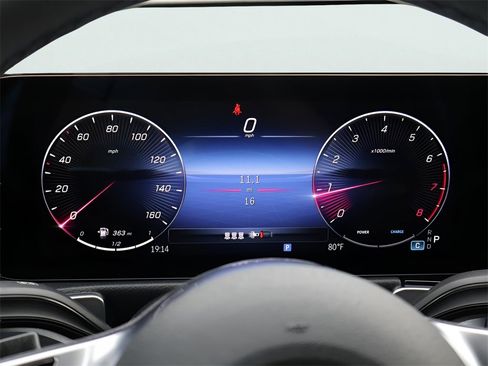 New 2025 Mercedes-Benz GLB 250 4MATIC image 30