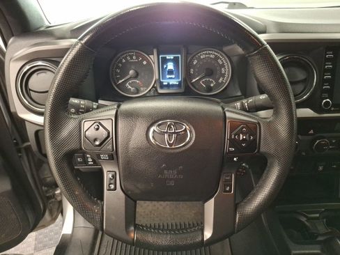 Used 2023 Toyota Tacoma TRD Off-Road image 17