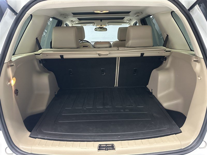 Used 2013 Land Rover LR2 HSE AWD/4WD image 14