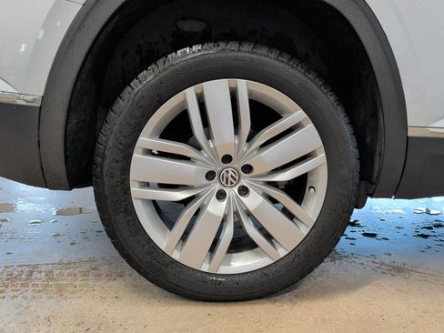 Used 2019 Volkswagen Atlas SEL AWD/4WD image 26