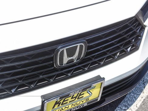 Used 2025 Honda Accord Sport image 17