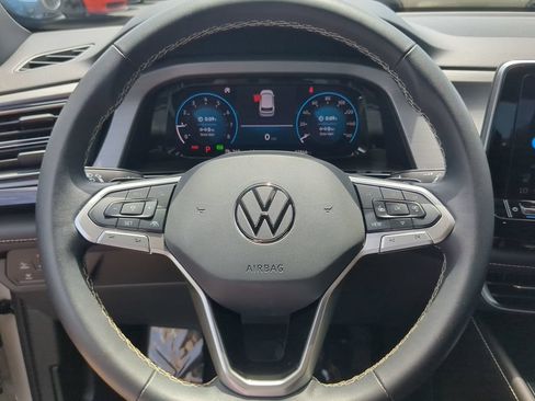 Used 2024 Volkswagen Atlas Cross Sport SE w/ Panoramic Sunroof Package FWD image 32