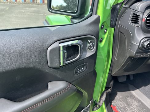 New 2025 Jeep Wrangler Unlimited Rubicon image 14