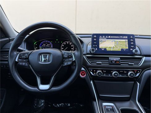 Used 2020 Honda Accord Touring image 21