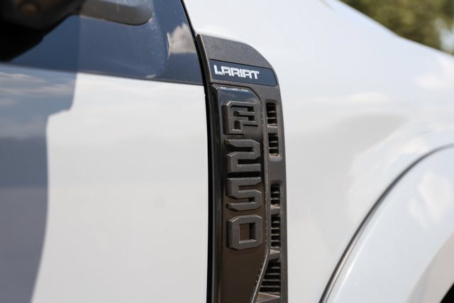 New 2026 Ford F250 Lariat w/ Black Appearance Package AWD/4WD image 11