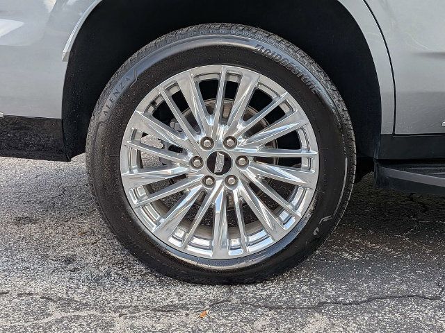 Certified 2025 Cadillac Escalade Premium Luxury AWD/4WD image 12