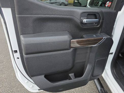 Certified 2021 Chevrolet Silverado 1500 LT Trail Boss w/ Convenience Package II image 27